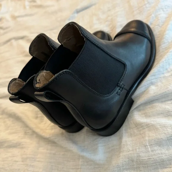 Sutro Footwear Santa Ana Black Leather Chelsea Boot 🍂 - Picture 4 of 7